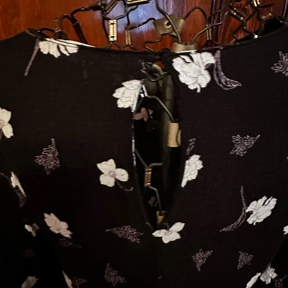 Blouse - Picture 2 of 2